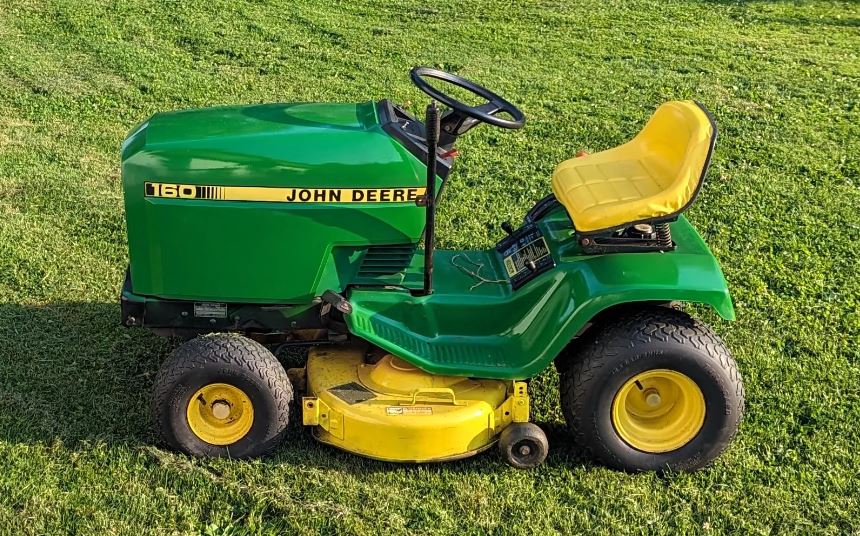 John Deere 160 Specs, Price, Review, Attachments, Serial Number