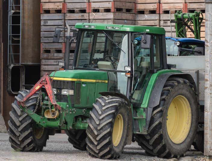 John Deere 6410 Specs, Weight, Price & Review