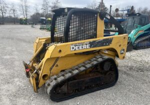 John Deere CT322 Specs, Weight, Price & Review 