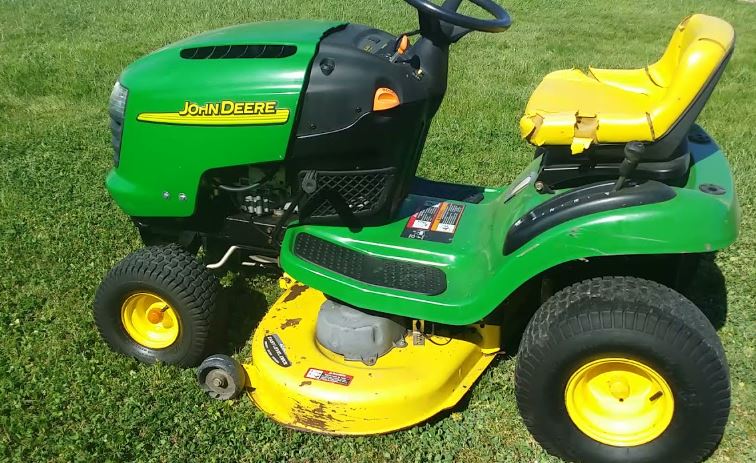 John Deere L100 Specs, Price, Review, Attachments 