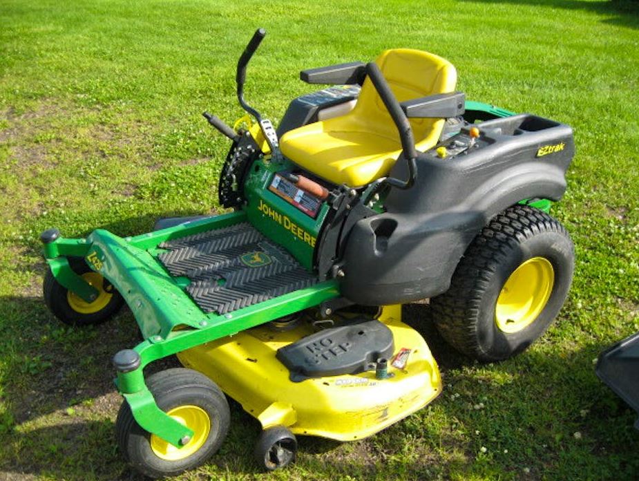 John Deere Z425 Specs, Price, Review, Features, Attachments, Overview