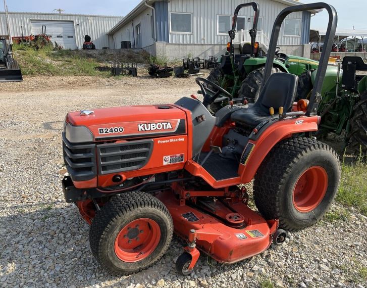 Kubota B2400 Specs, Price, Weight, Attachments, Review 