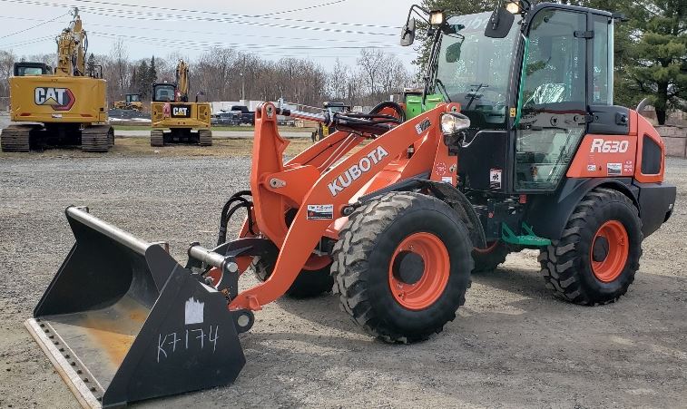 Kubota R630 Price, Specs, Review, Horsepower, Attachments, Weight, Engine Oil Capacity, & Pictures