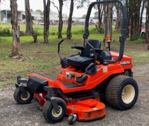 Kubota ZD28 Specs, Weight, Price & Review