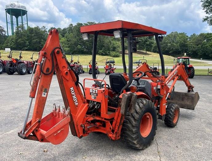 Kubota B21 Specs, Price, Oil Capacity, Lifting Capacity, Weight, Attachments, Reviews