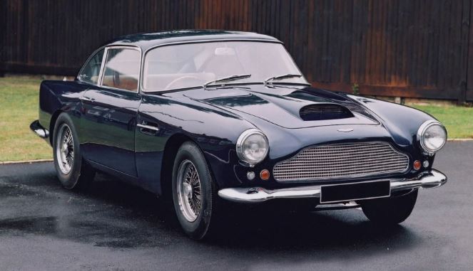 Aston Martin DB4