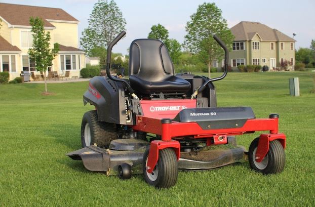 Troy Bilt Mustang 50 XP Zero-Turn Rider